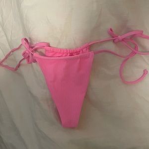 Frankie’s ribbed bikini bottom